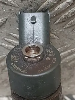 Injecteur Renault OE OEM 0445110230 - Occasion