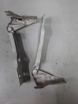 VW Polo bisagra de capó derecha 6R0823302A