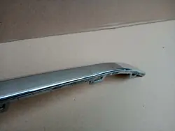 VW Touareg Voorbumper Chroomlijst 2017