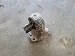 Moottorin tuki vasen OEM 5147191AC Jeep Wrangler JK:lle