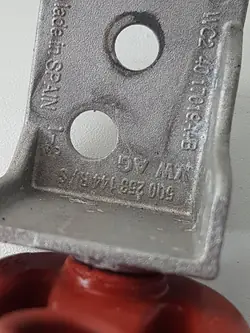 Pakoputken kannatin OEM 5Q0253144B Seat Ibiza V:lle