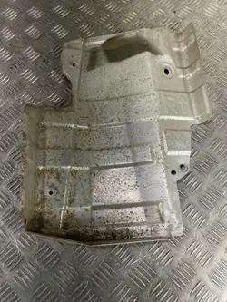 FBZ22857 OEM Pakoputken lämpökilpi Subaru Forester