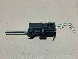 Actuateur de trappe à carburant Renault OE OEM 8200305732A