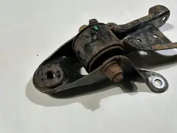 Brofäste för Ford Mustang OEM BR33-5K671-AA