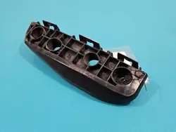 Guia de Para-choque Frontal Direito Toyota Verso 09-18 TY0H20A