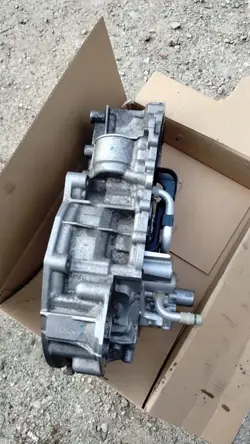 VW Växellådshus OEM 0GC 301 107 - Begagnad