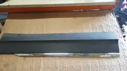 OEM 5NA854940 Oikea Etuoven Lista VW Tiguan II:lle