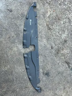 OEM 68227299AA vordere Gurtabdeckung - Chrysler Pacifica