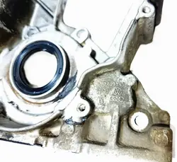 Kamaxeltäcke OEM 06Q103153 2.0 FSI Begagnad