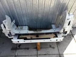 Fiat 500L Viga Traseira OEM 500L PAS TYLNY - Usado