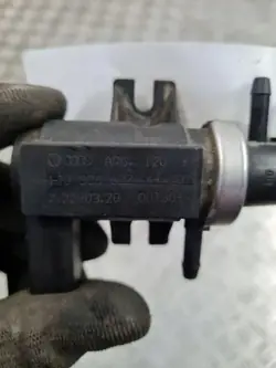 Magnetventil OEM 1J090627 für Audi A4 Avant 1.9L