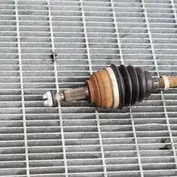 Dacia Sandero 2019 Arbre de transmission avant gauche