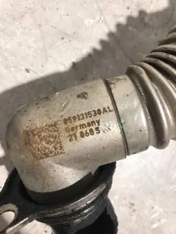 Begagnat EGR-rör OEM 059131530AL för VW Touareg III