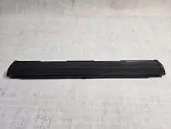 Audi A4 B5 Farmari Tavaratilan sälekaihdin OEM 8D9861691