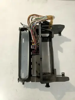 Mittkonsolram AUDI A6 C4 OEM - Knappar & Förvaring