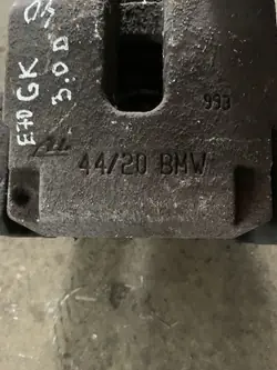 2007 BMW X5 E70 Caliper de freno trasero 34216776787
