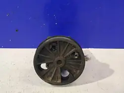 Bomba de dirección asistida Volvo OE 8683966 - Usada