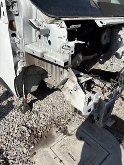 OEM 14-DV369 Longeron Droit Avant Renault Trafic