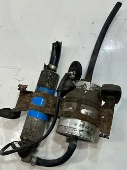 Polttoainepumppu Mercedes W140 S500 Lift