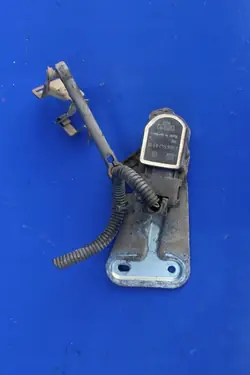 Capteur de niveau avant Mercedes CLS W218 A0065428318