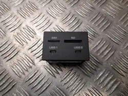 Porsche USB-syötelaite OEM 95B035736A Macanille