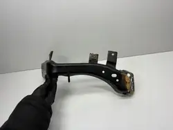 Support de garde-boue gauche avant Audi A8 4N OEM 4N0821135B
