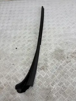 Vasen tuulilasin tiiviste OEM 727618104R Renault Trafic