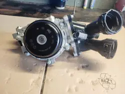 Pompe à eau Mercedes-Benz A6542010110