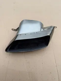 Audi A4 B9 Pakoputken pää vasen OEM 8W0253825Q