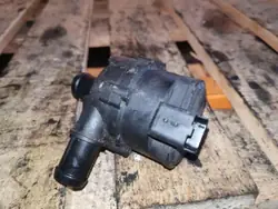 Moteur de circulation d'eau OEM 039202321 Renault