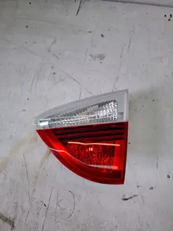 BMW 3 E90 E91 2007 Luz trasera derecha del maletero