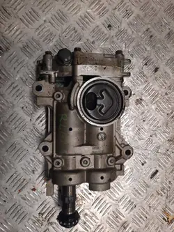 Mazda Ölpumpe OEM R2AA11700 für 6 GH 2.2 MZR-CD