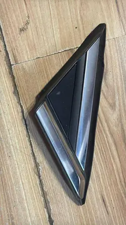 Höger skärmbreddare/Triangel Ford Mondeo MK5