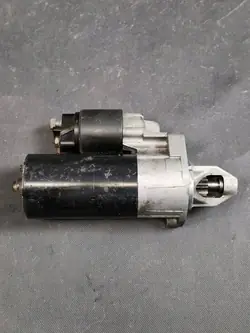 Motor de arranque Mercedes W163, W220, W215, W210, W463, W240, W208 A1121510001