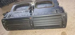 BMW 7 E38 Bakre ventilationsgallret OEM 8390111 - Begagnad