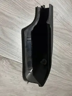 OEM 76217-86G00 Höger bakre rälsskydd Subaru