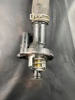 Ford OE AG9G8575CA Termostaatti, Jäähdytysjärjestelmä