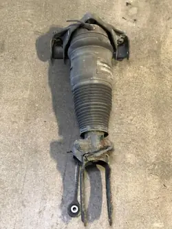 Amortisseur arrière gauche Audi OE 7L8616039A usagé