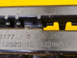 BMW 5 G60 linker dorpelglijder OEM 5A1C2C3