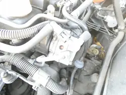 Pompe à carburant haute pression Opel Vectra C OEM 24465785
