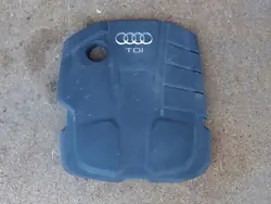 OEM 04L103925P Moottorikansi Audi 2.0 TDI:lle
