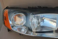 VOLVO V70 S60 XC70 Phare Droit H7 30698836