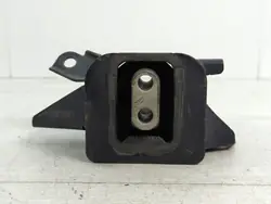 Hyundai Kona moottorin tuki OEM 21824-F2000 - Käytetty
