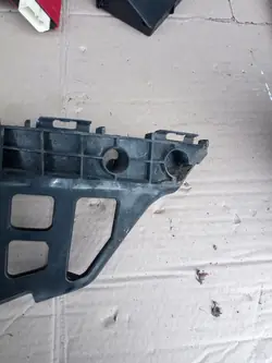 Deslizamiento de parachoques delantero izquierdo Toyota Auris II 13-18