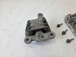 Moottorin Kiinnike Saab 93 9-3 II 1.8t 2.0t 2.0T AERO OEM 12756361