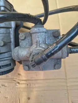 Relay Valve DAF XF CF 106 Euro 6 1808338