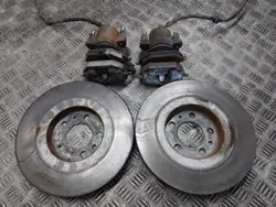 Kit freins avant OEM TARCZE HAMULCOWE PRZÓD + KLOCKI + ZACISKI BORA I 2.0 8V GOLF IV LEON I