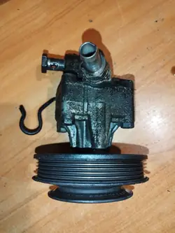 Audi OE 8D0145155L Bomba direção