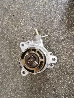Mazda Vacuümpomp RF2A18G00A voor 626 II Hatchback