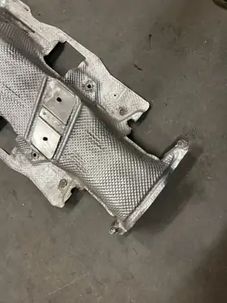 Lämpösuoja OEM 97050446101 Porsche Panamera
